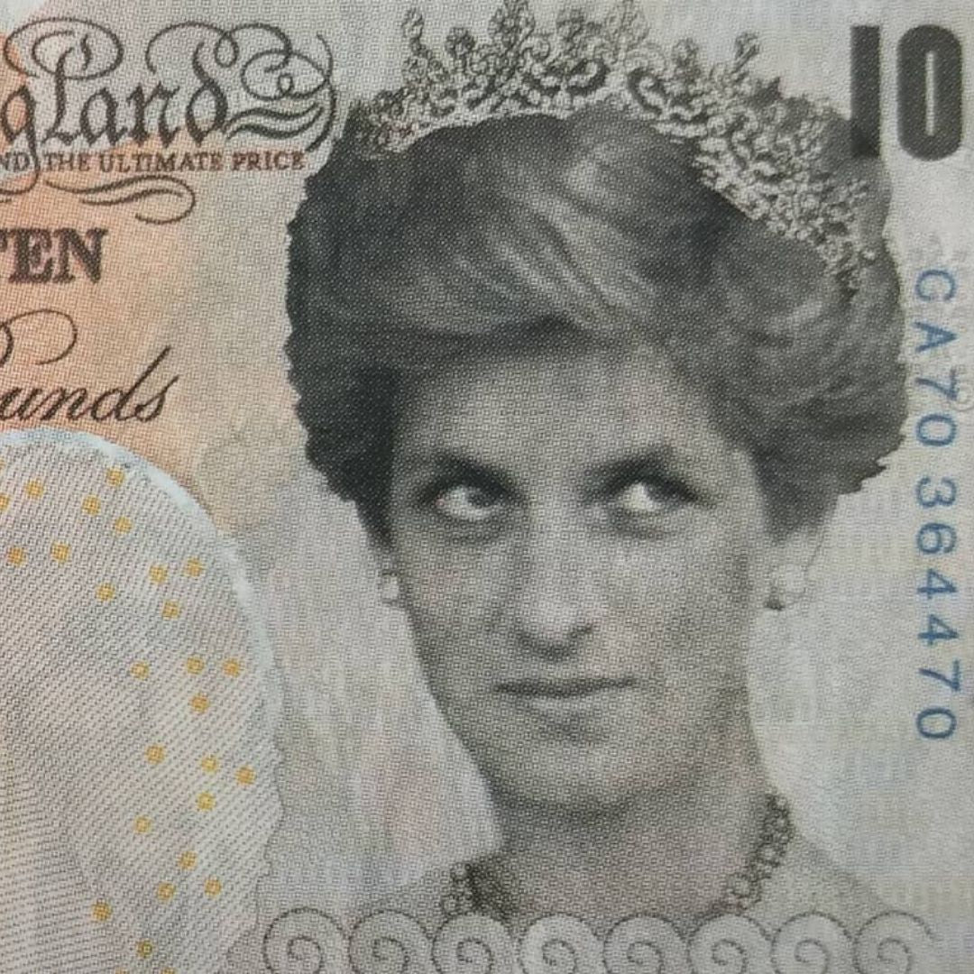 Close up
urban art
unsigned
street art
spray can
Royal
portrait
pop art
money
investment
edition
Di-Faced Tenner
contemporary art
collectable
Banksy
For Sale Surrey Ascot