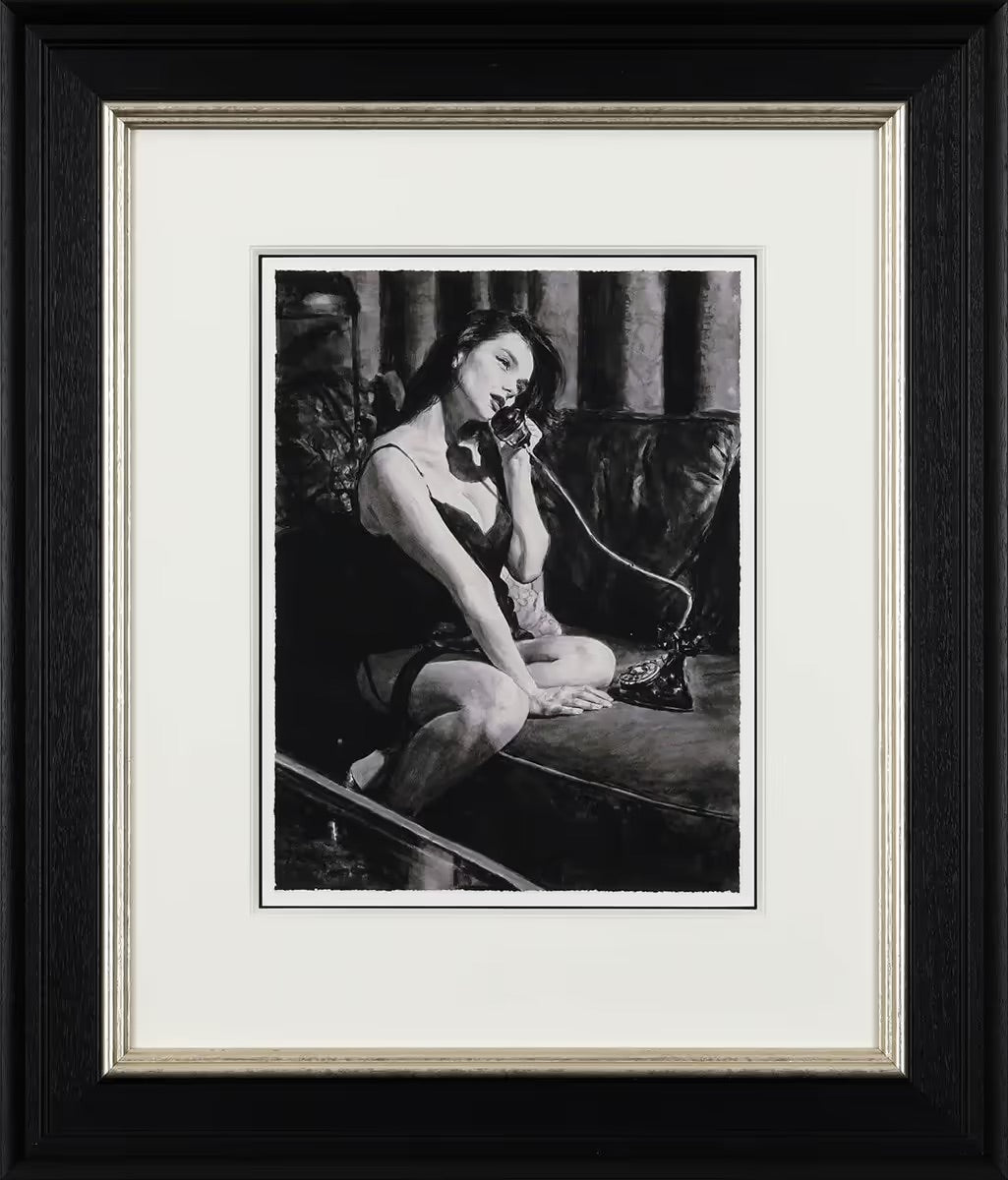 Framed black and white of a woman sitting on a couch, talking on a phone

romantic

portrait

noir

love

Late Night Call

fine art

figurative

Fabian Perez

edition

black and white

For Sale Surrey Artwork 