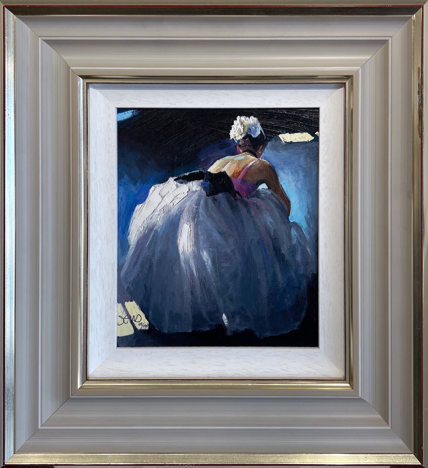 Framed painting of a ballerina in a white tutu against a dark background

Tranquil Beauty

tennis

society scenes

signed limited edition

Sherree Valentine Daines

portrait

painting

impressionist

fine art

edition

dancer

contemporary art

British

ballet

Framed Artwork For Sale Ascot 